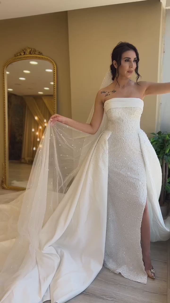 G21-087A - Ivory Beaded Lace Ball Gown Wedding Dress