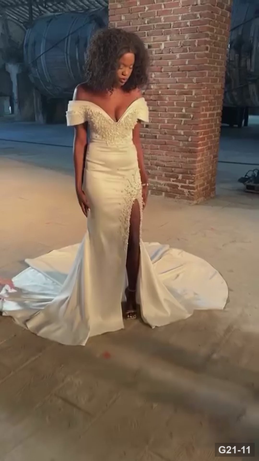 G21-011 Ivory Mermaid Lace Wedding Dress with Off-Shoulder and Chapel Train