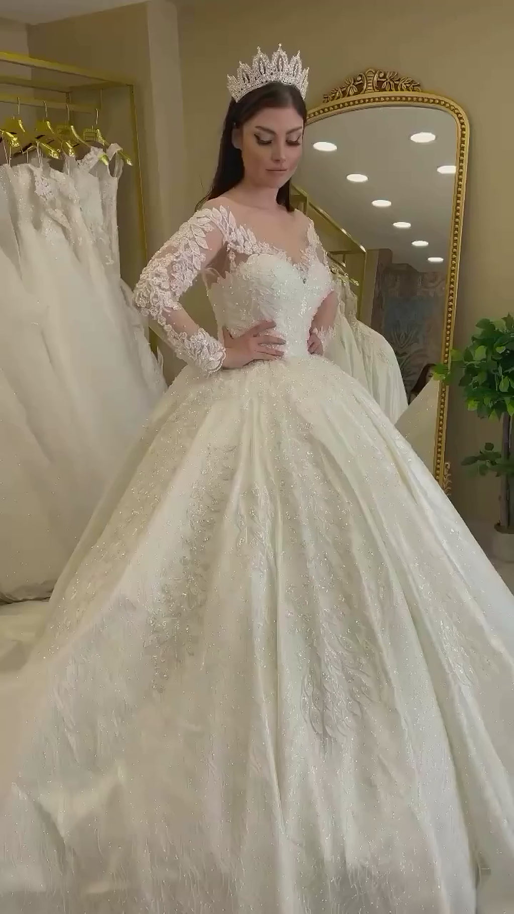 G21-112 Ivory Ball Gown Lace Wedding Dress and Chapel Train